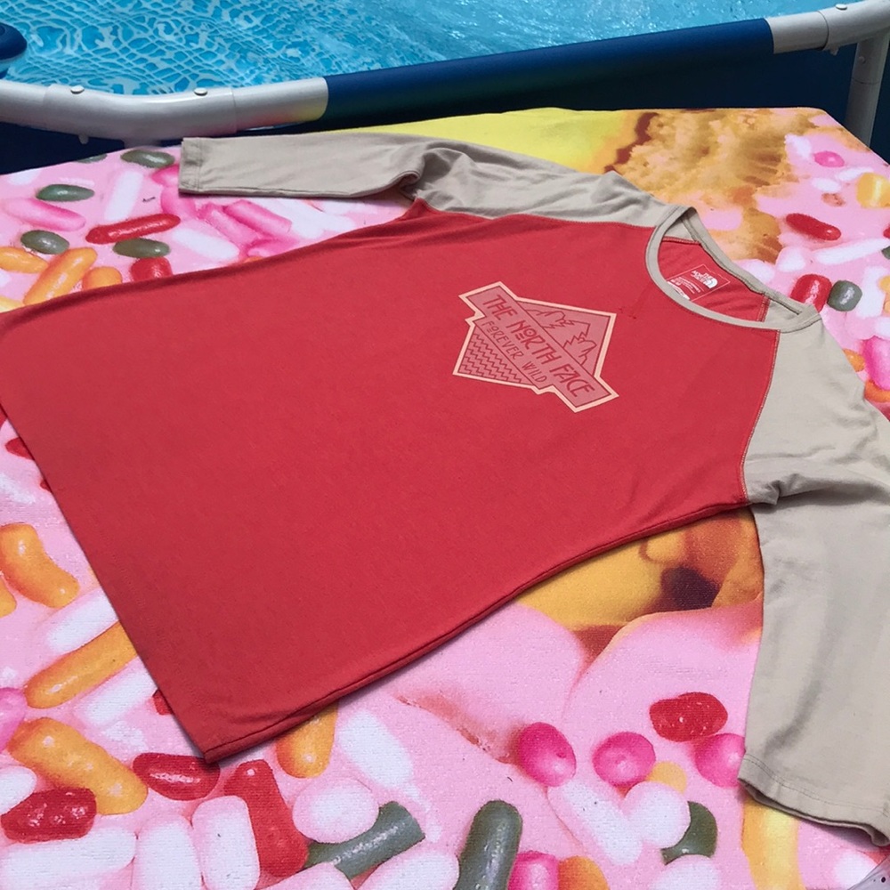 The North Face Woman’s medium 3|4 T-shirt